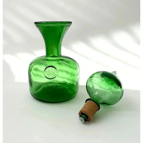 Vintage MCM Italian Empoli Glass Decanter W/ Stopper & Fluer de Lis Symbol Embos - Picture 2 of 10